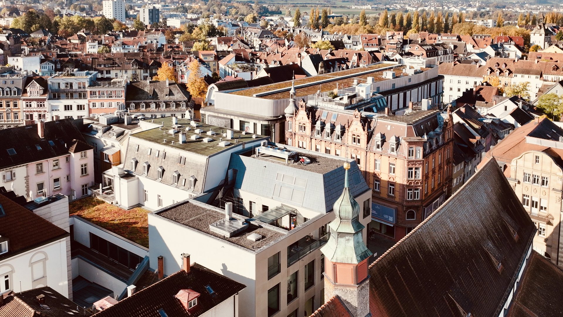 Vue aérienne sur les toits de la vieille ville de Constance