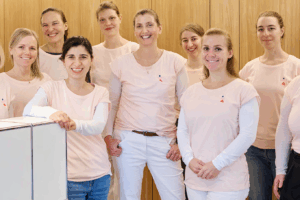 Fotoshooting unseres Praxisteams im Jahr 2025 (Foto: Alexander Sterzik)