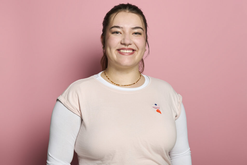 Iulia Danis, Teamassistenz